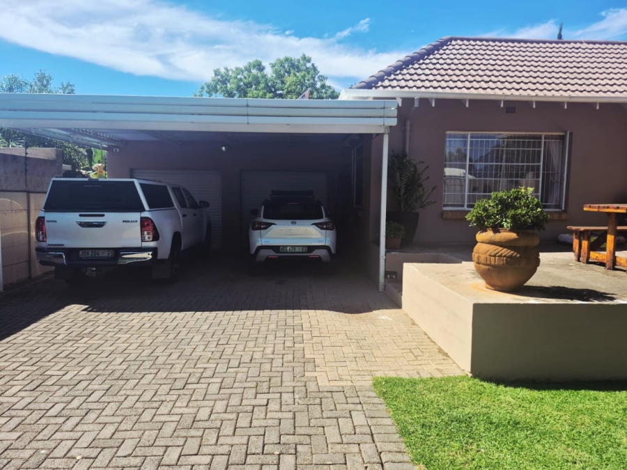 4 Bedroom Property for Sale in Dan Pienaar Free State